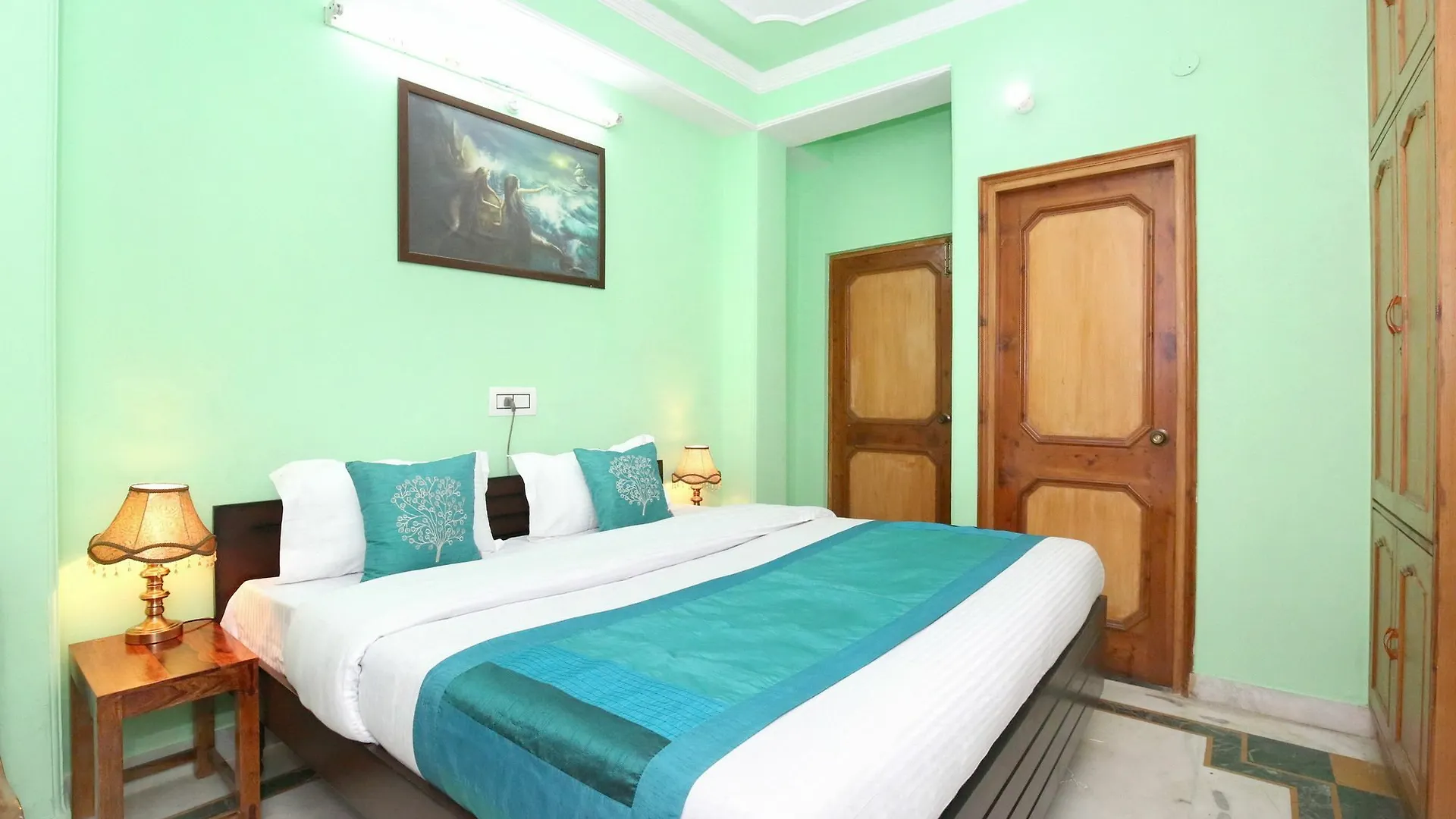 Oyo Home 10862 3Bhk Chotta Shimla 0*,  India