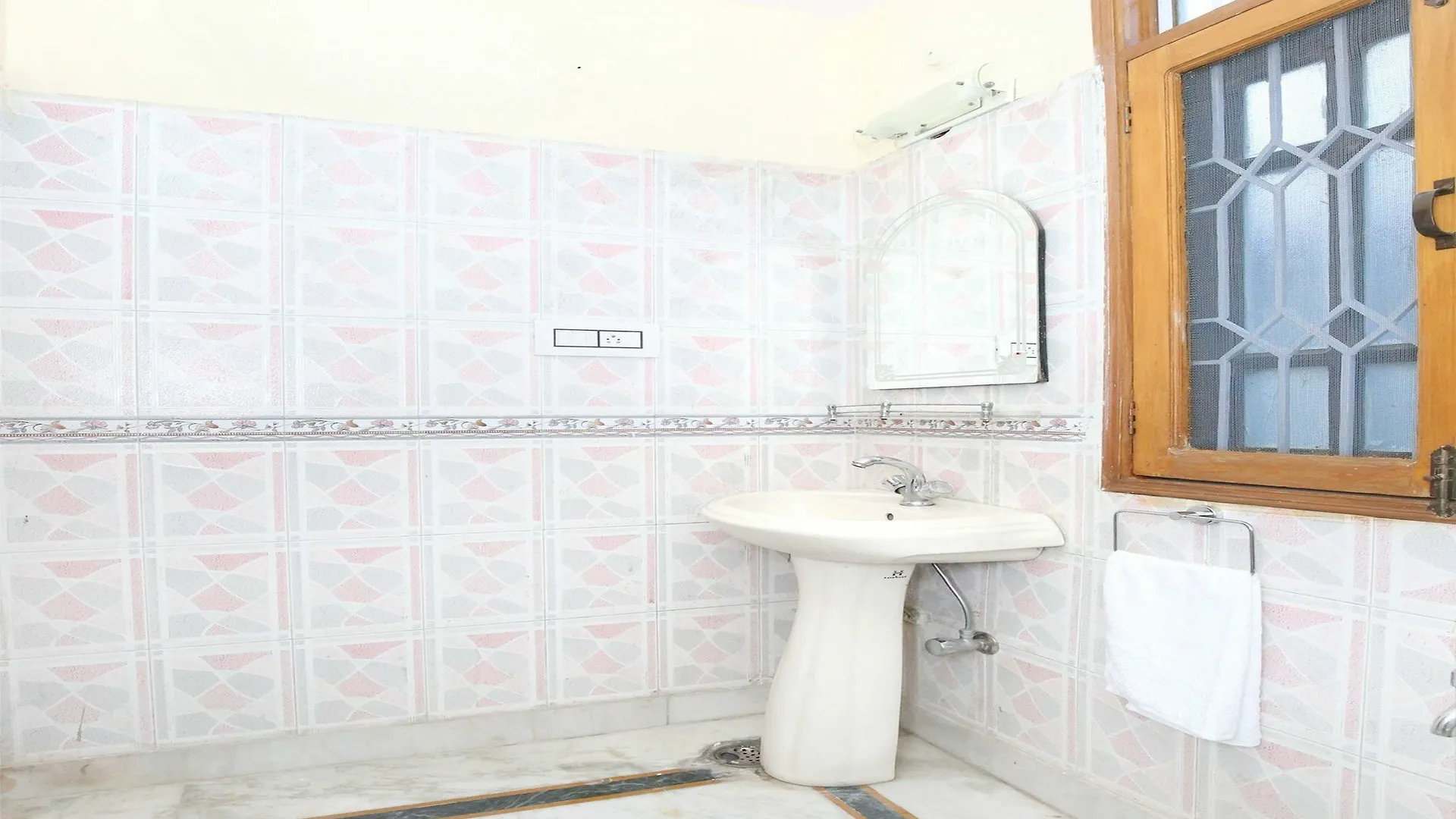 Apartment Oyo Home 10862 3Bhk Chotta Shimla